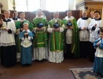10group-photo-in-sacristy-672x372 (1)
