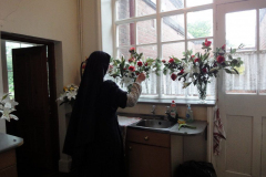 20.06.2020-maison-st-augustin-fete-du-sacre-coeur-preparatifs2-1024x768